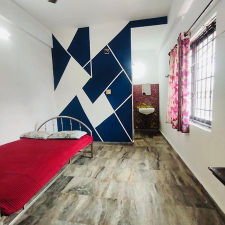 Omega Tourist Home Thrissur Exteriör bild