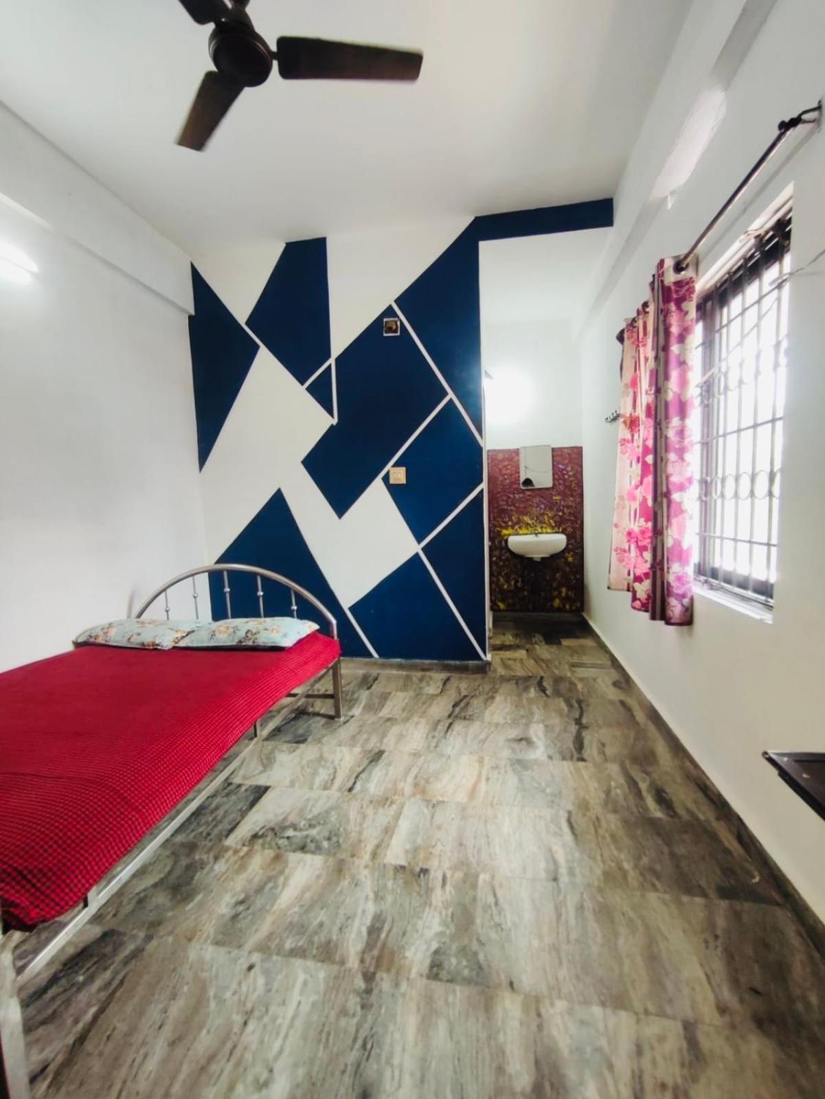 Omega Tourist Home Thrissur Exteriör bild
